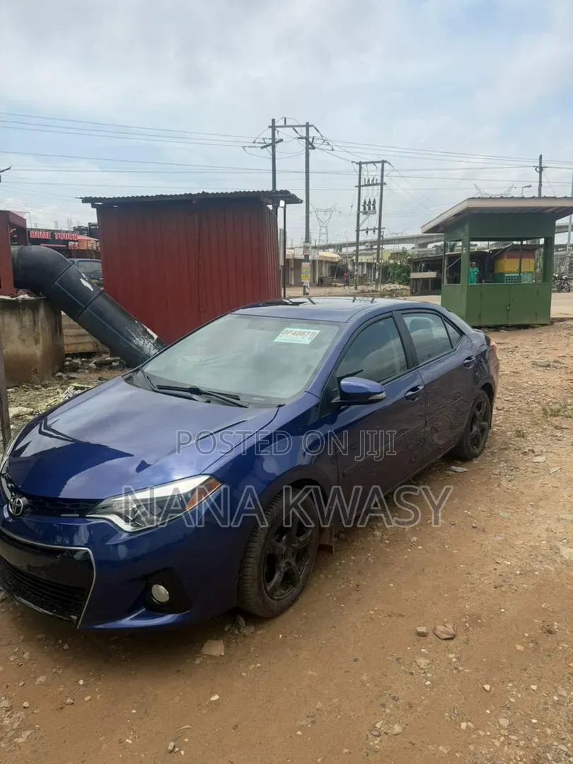 Toyota Corolla 2017 Blue