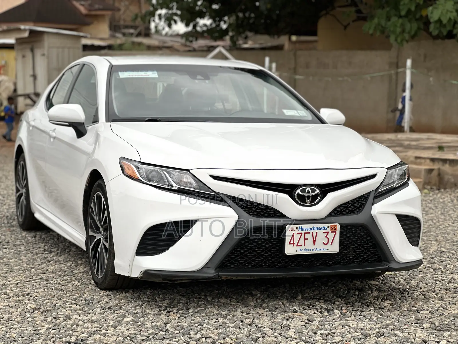 Toyota Camry 2018 White