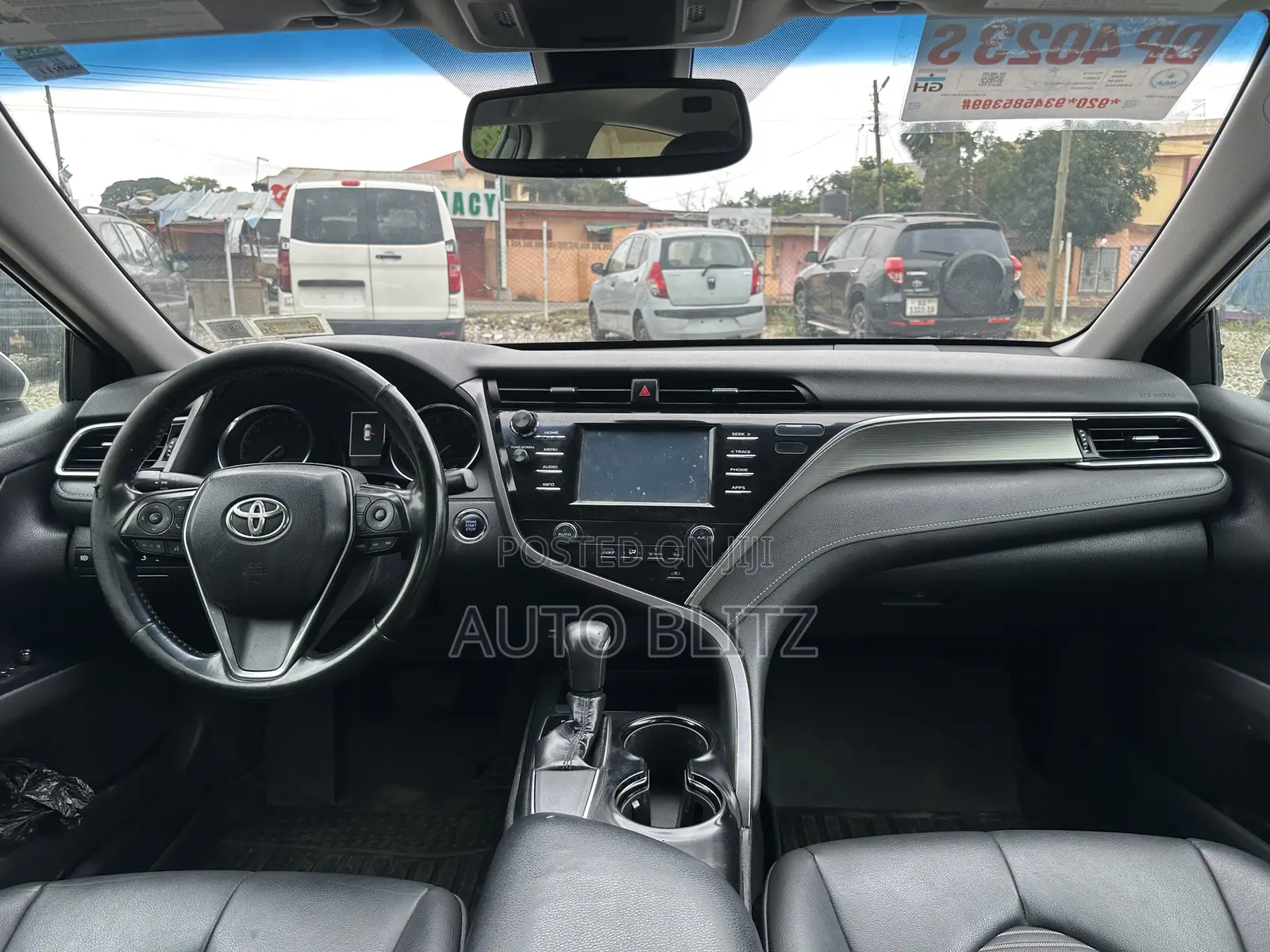 Toyota Camry 2018 White