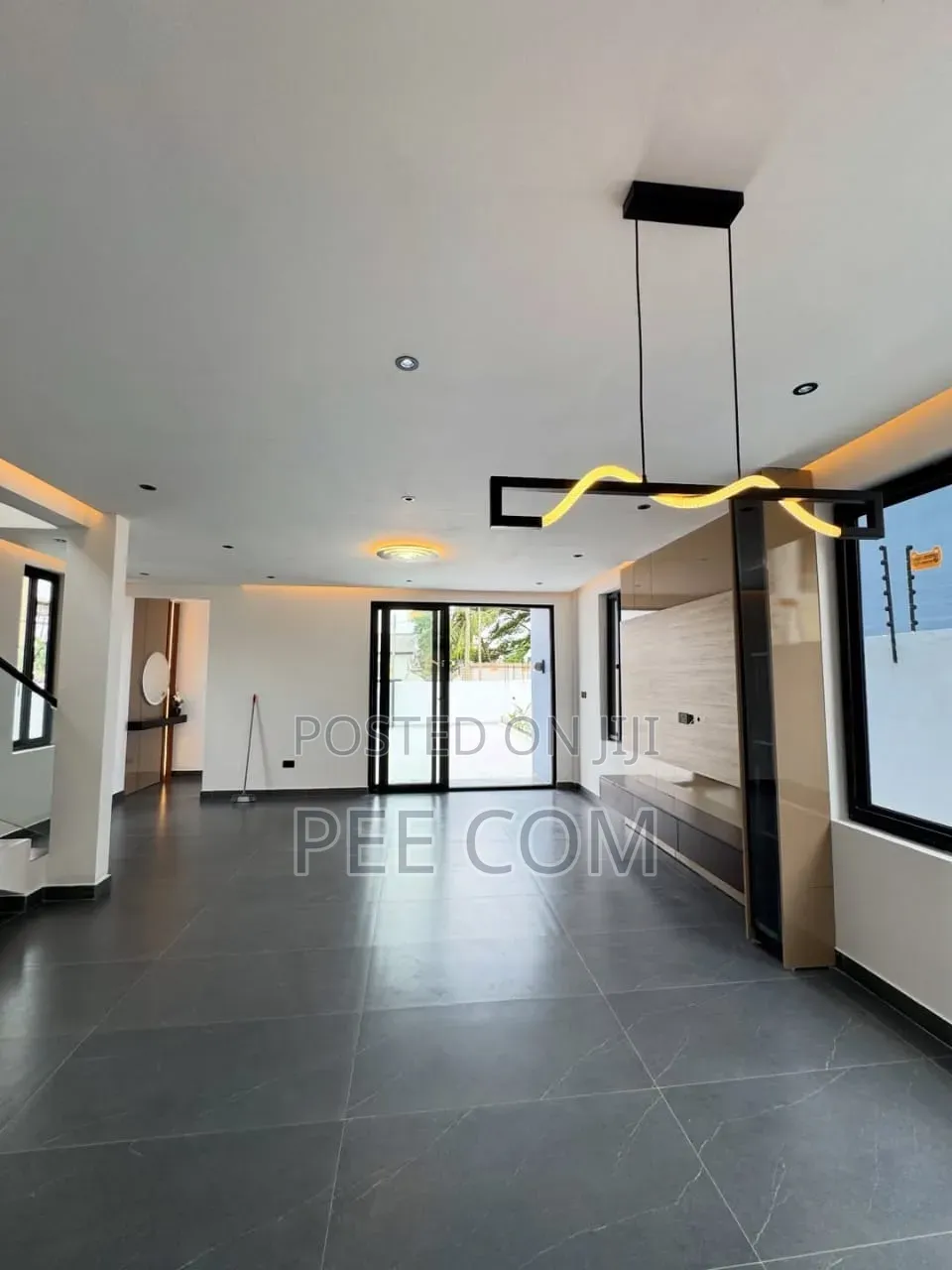 4bdrm House in Oyarifa Mall Area for sale
