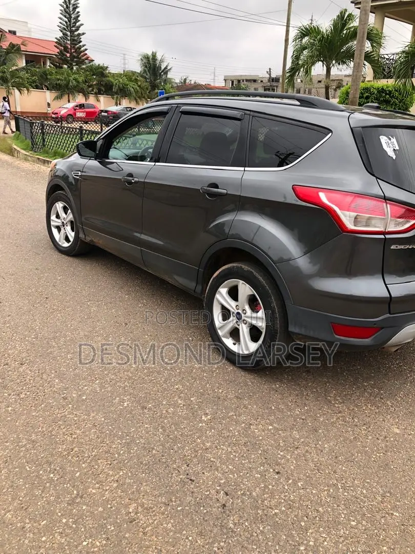 Ford Escape SE 4x4 2016 Gray
