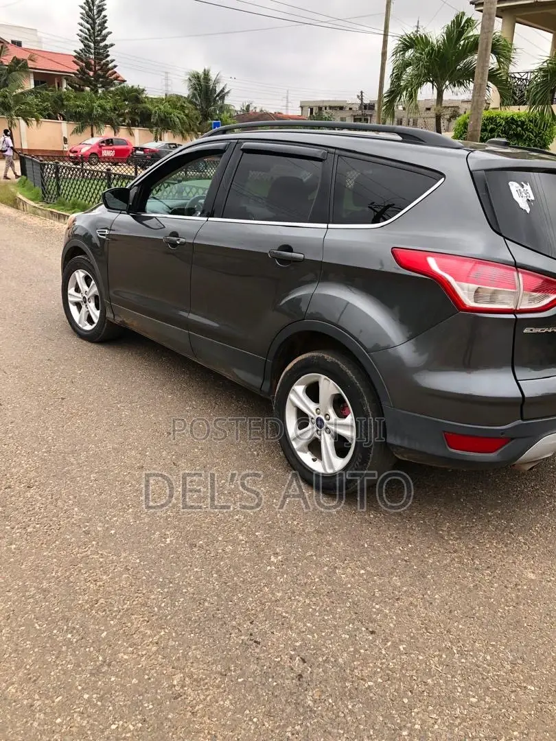 Ford Escape SE 4x4 2016 Gray