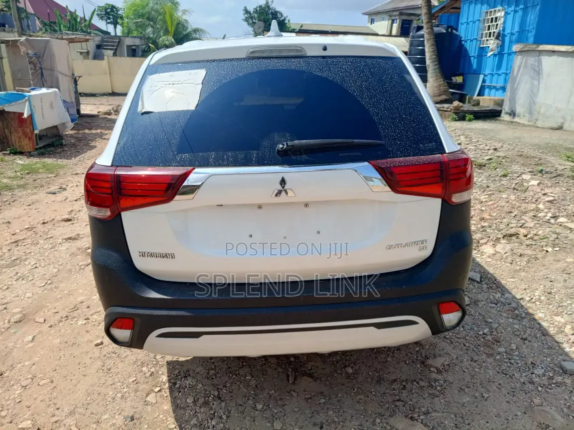 Mitsubishi Outlander 2018 White