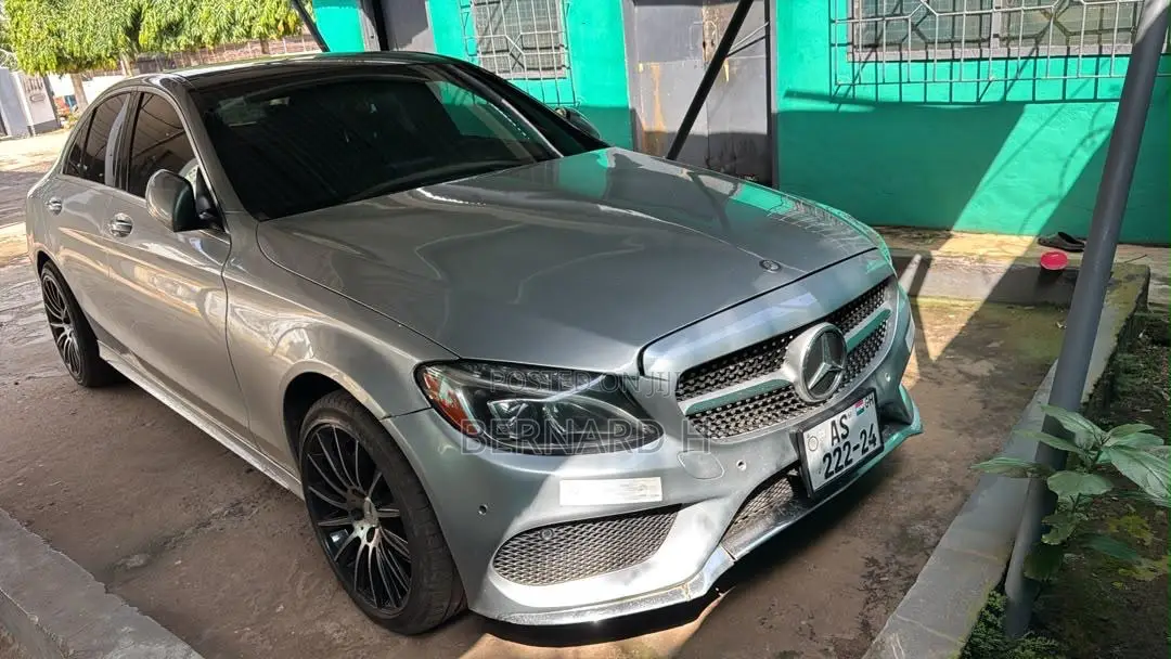 Mercedes-Benz C300 2015 Silver