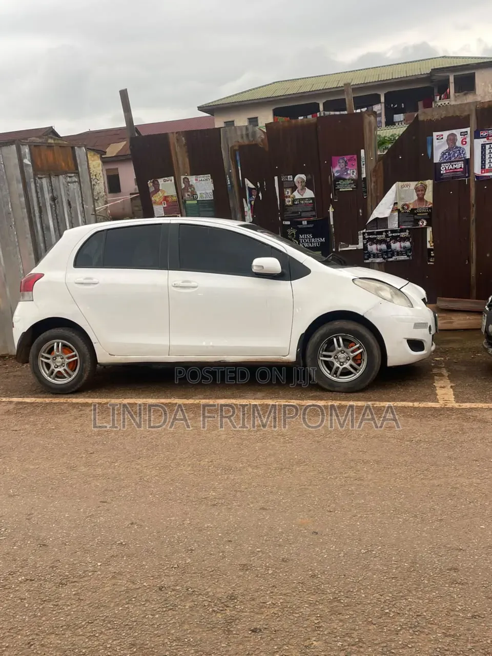 Toyota Vitz 2012 White