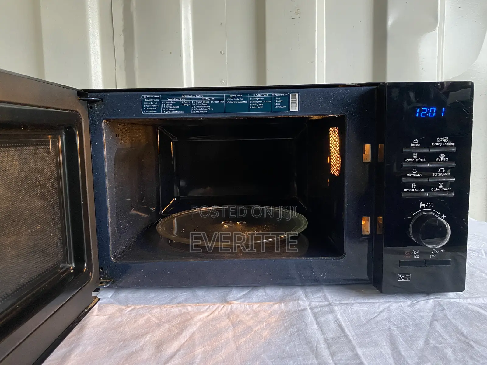 Samsung Microwave (Sensor Tech) – GHS 500