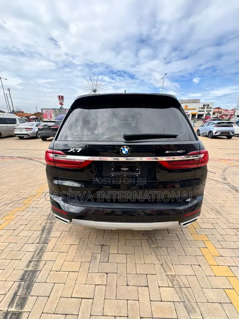BMW X7 xDrive40i Sports Activity Vehicle 2025 Black
