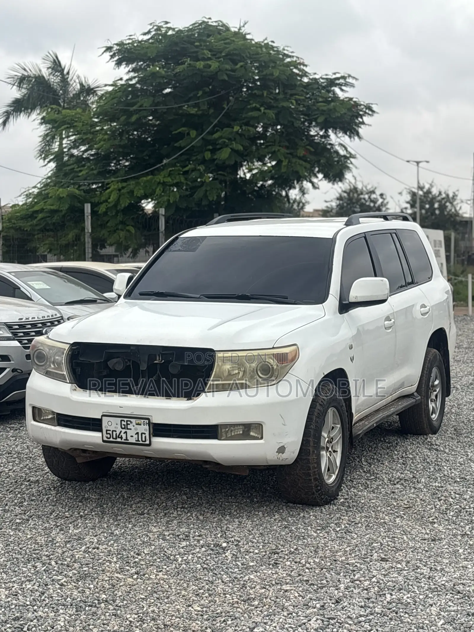 Toyota Land Cruiser 2009 White