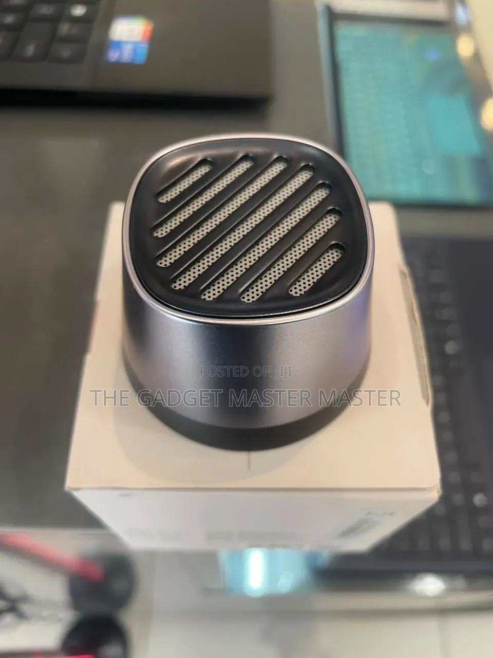 Kuangxiang Wireless Magnetic Speaker