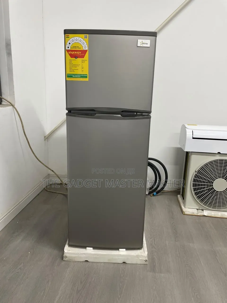 Gold Star GSBC-139l Top Mount Freezer