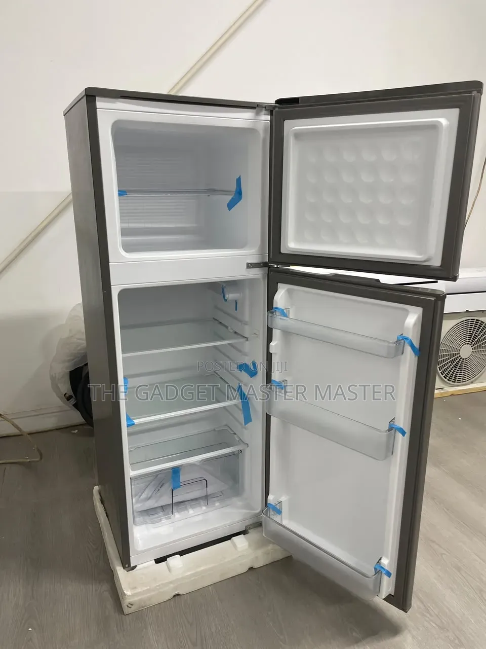 Gold Star GSBC-139l Top Mount Freezer