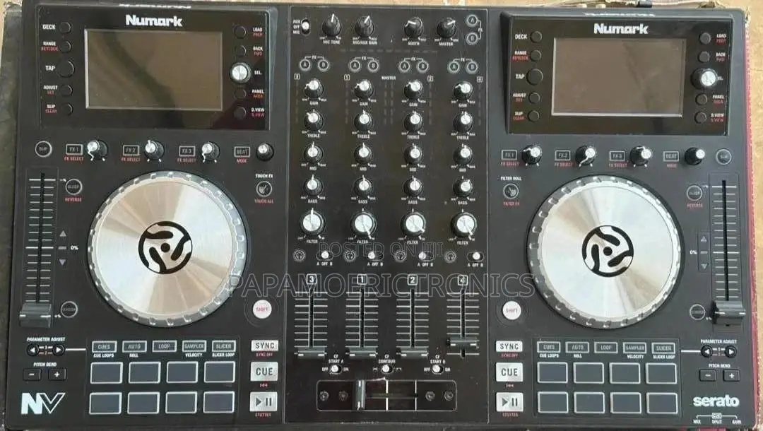 Numark Nv 4-Channel Dual-Display Serato Dj Controller