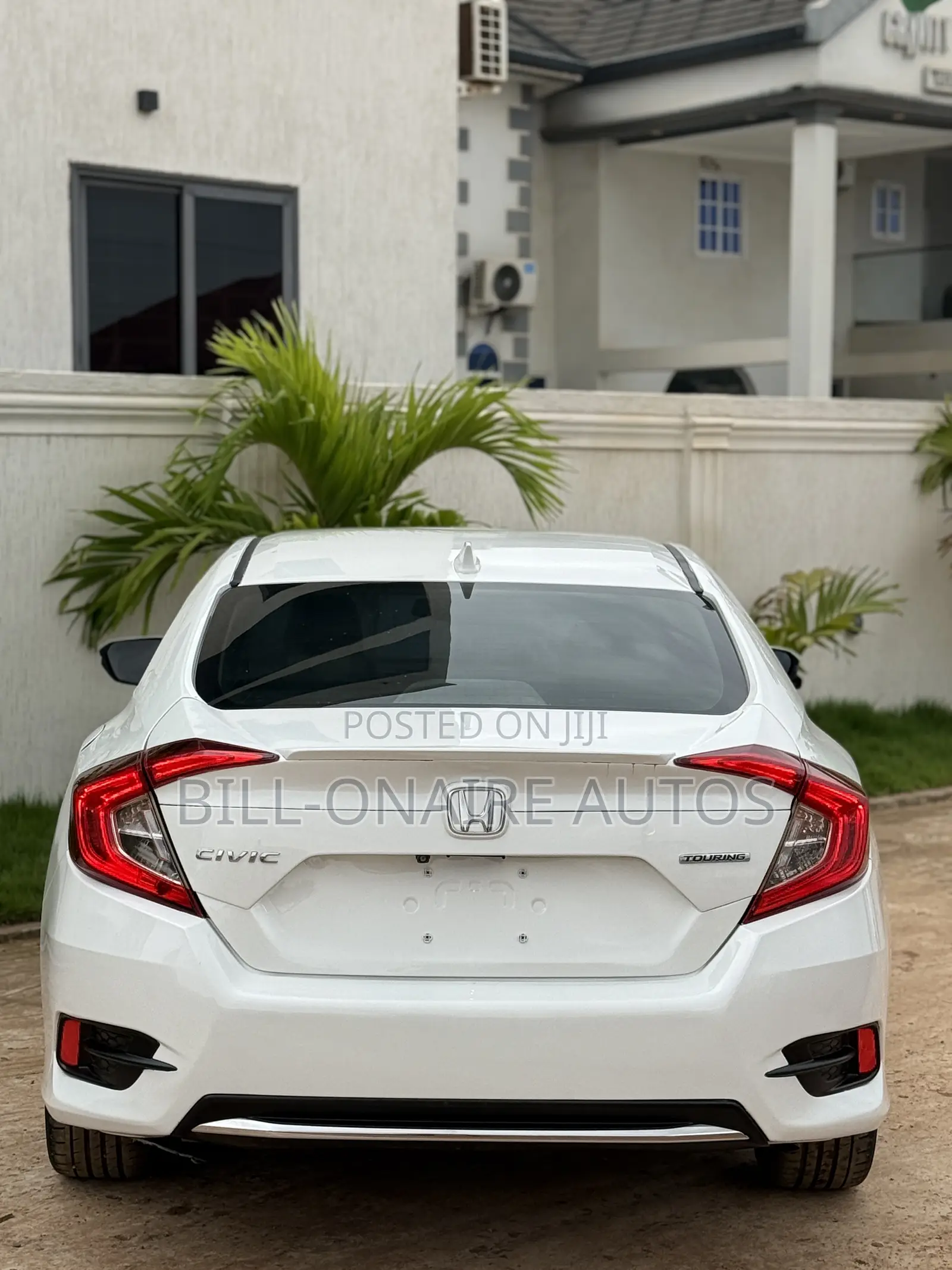 Honda Civic Touring 4dr Sedan (1.5L 4cyl) 2016 White