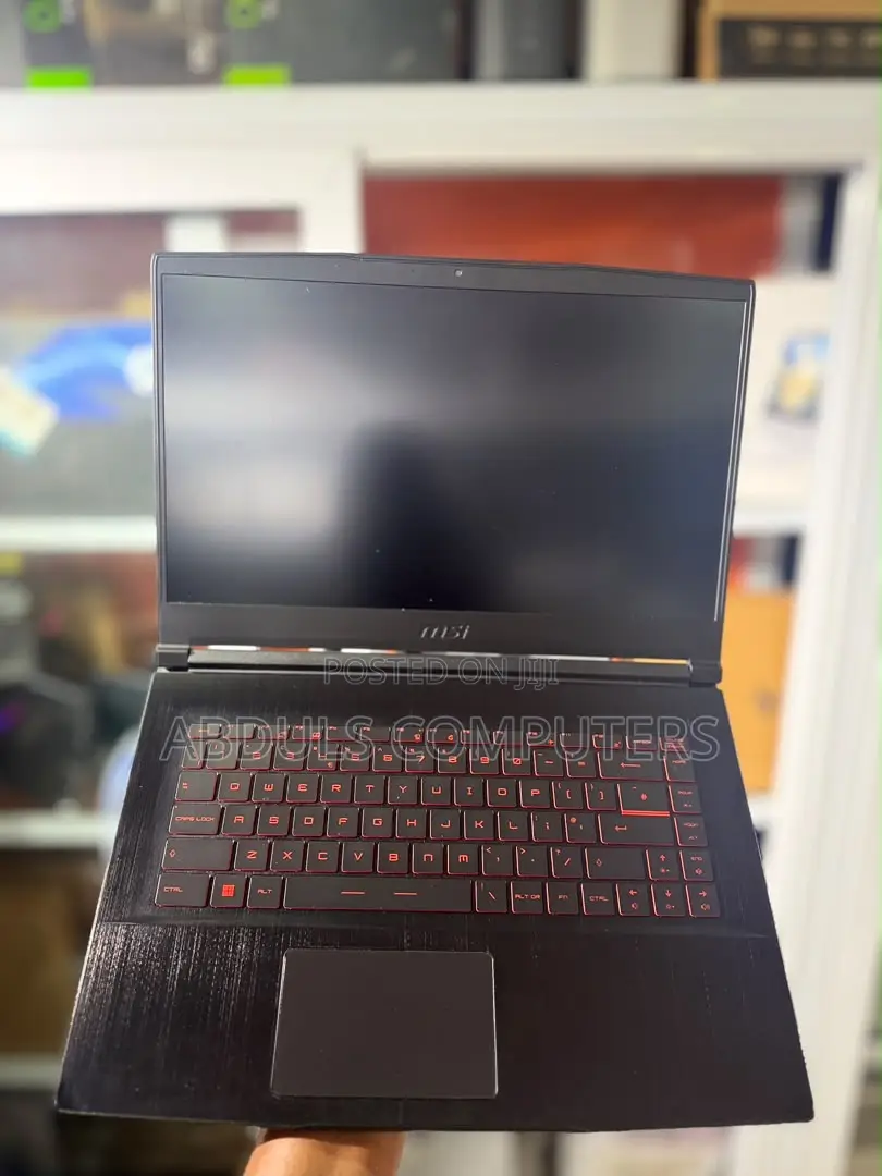 Laptop MSI GF63 32GB Intel Core i5 HDD+SSD 512GB
