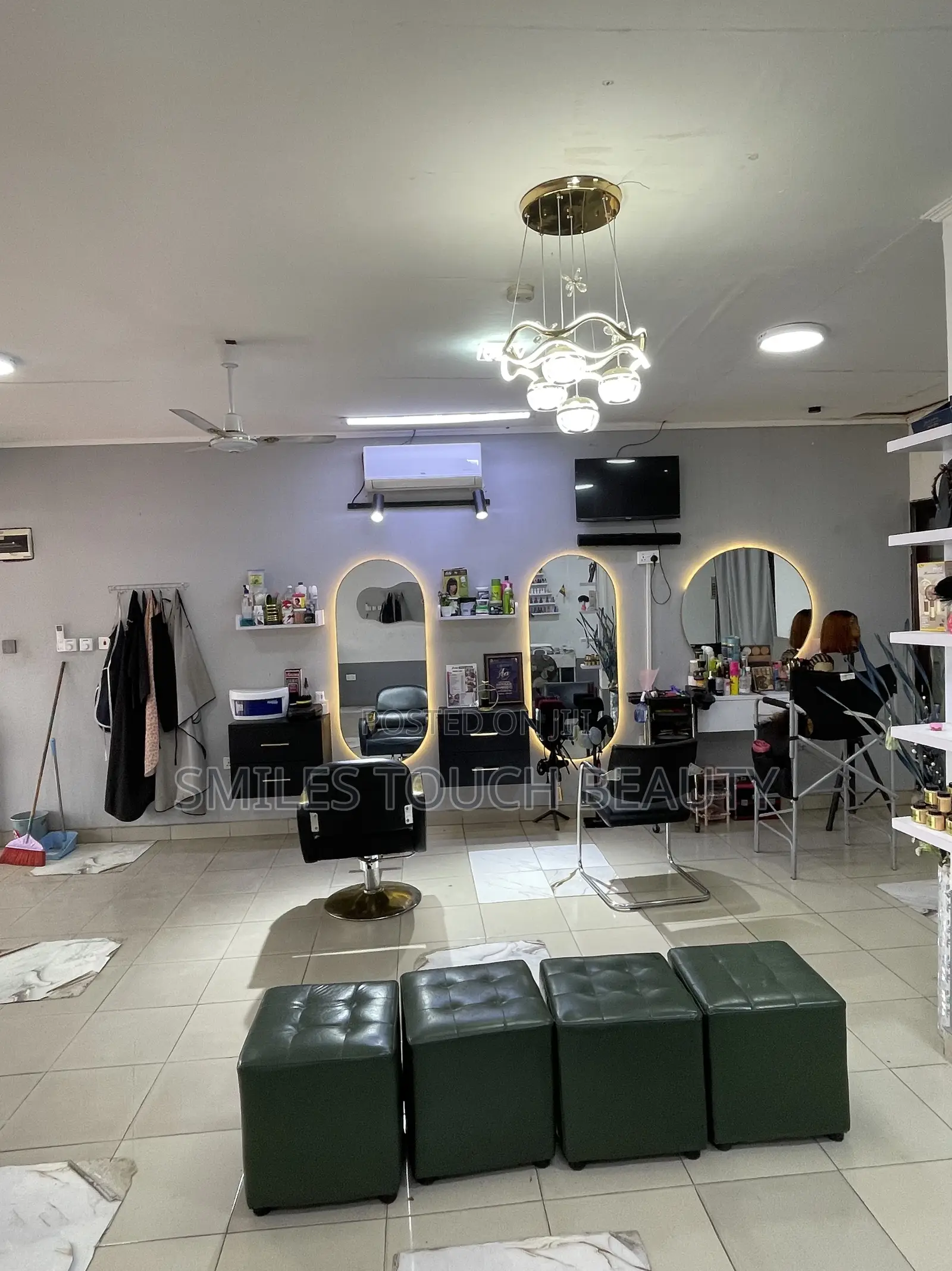 Fully Equipped Beauty Salon (Double)