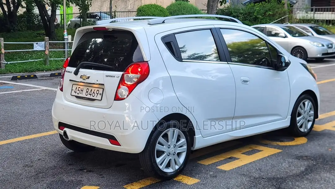 Chevrolet Spark 1LT 4dr Hatchback (1.2L 4cyl 5M) 2015 White