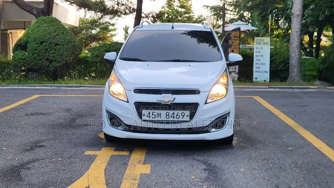 Chevrolet Spark 1LT 4dr Hatchback (1.2L 4cyl 5M) 2015 White
