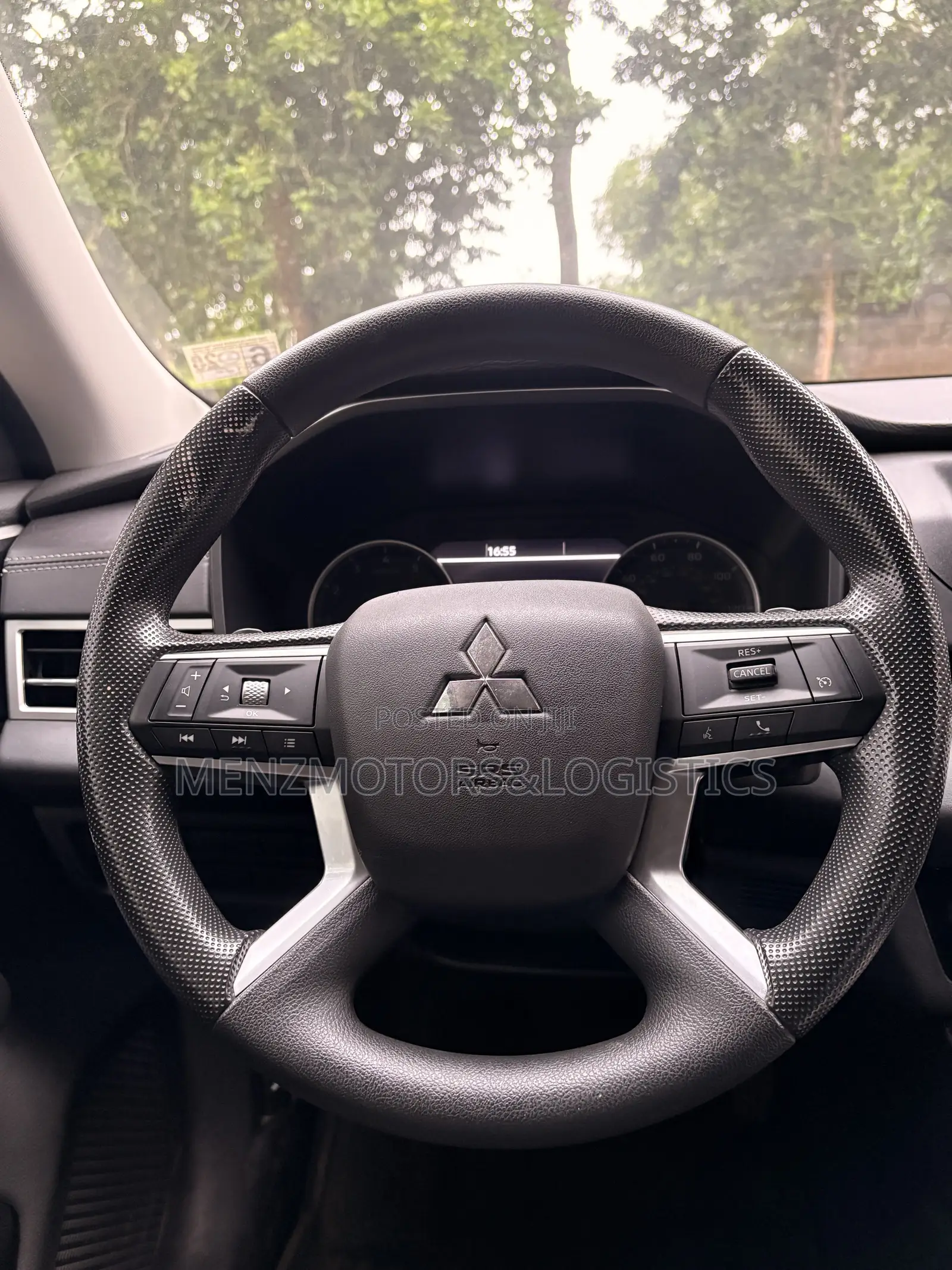 Mitsubishi Outlander ES 2024 Red