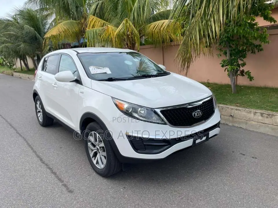 Kia Sportage LX 4dr SUV (2.4L 4cyl 6A) 2015 White