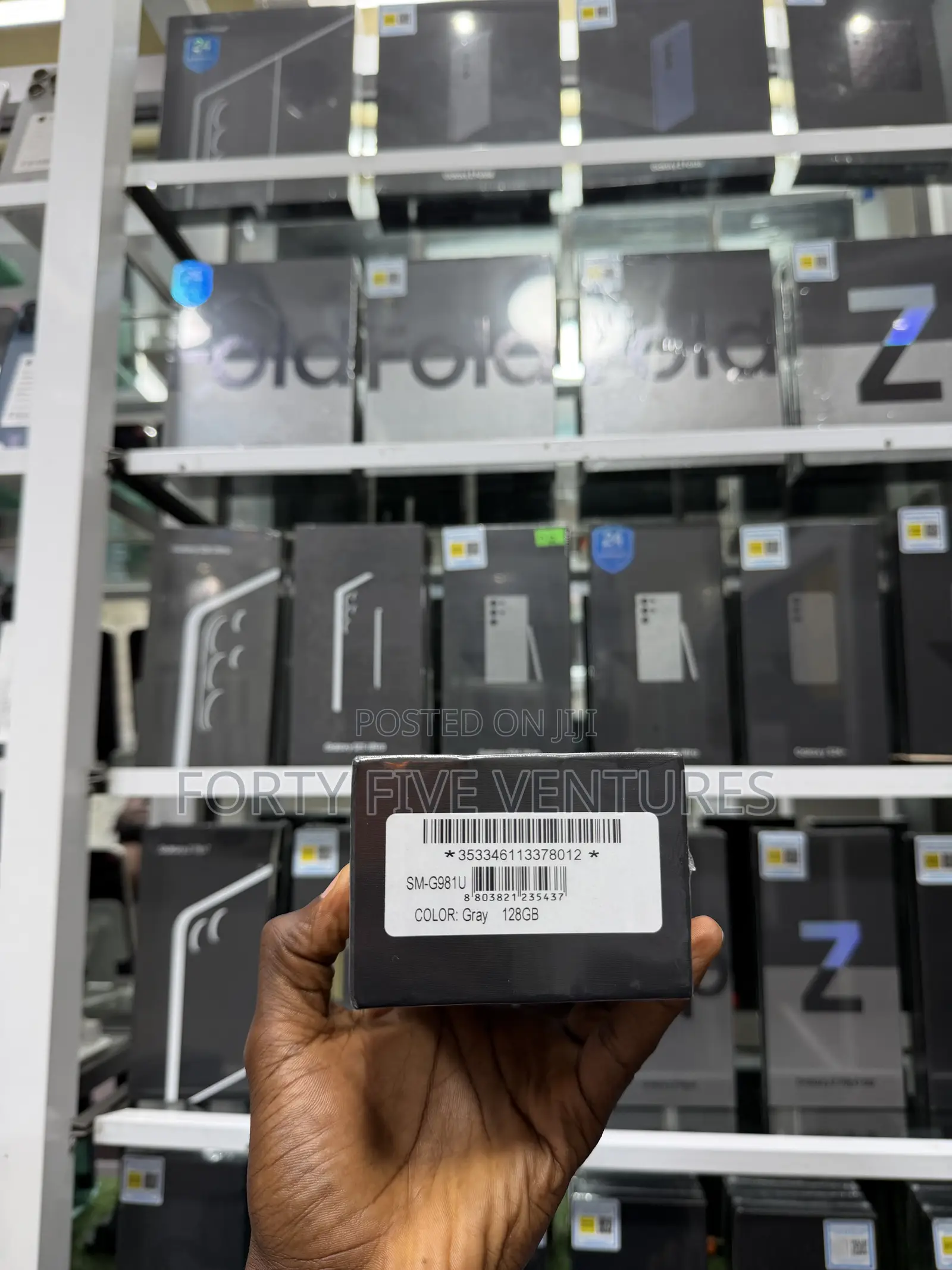 New Samsung Galaxy S20 128 GB Gray