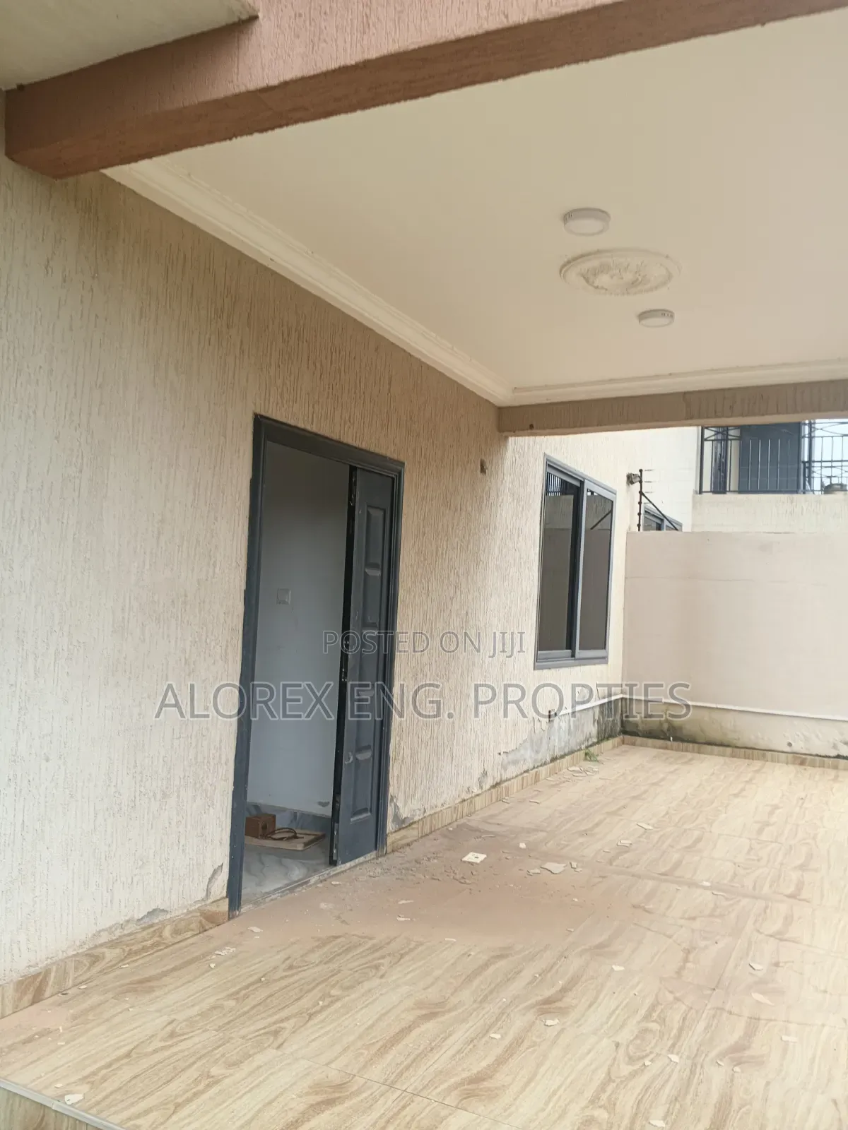 5bdrm Duplex in Pantang Hospital, Pentecost for rent