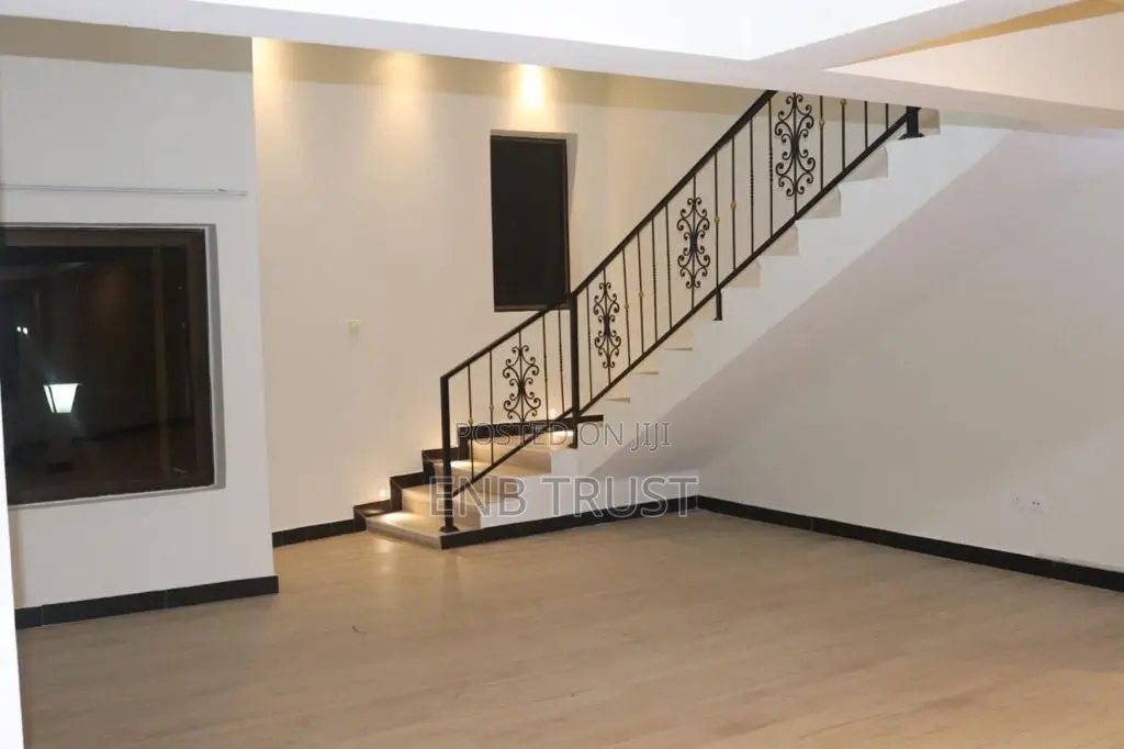 3bdrm Townhouse / Terrace in Airport Residential for rent