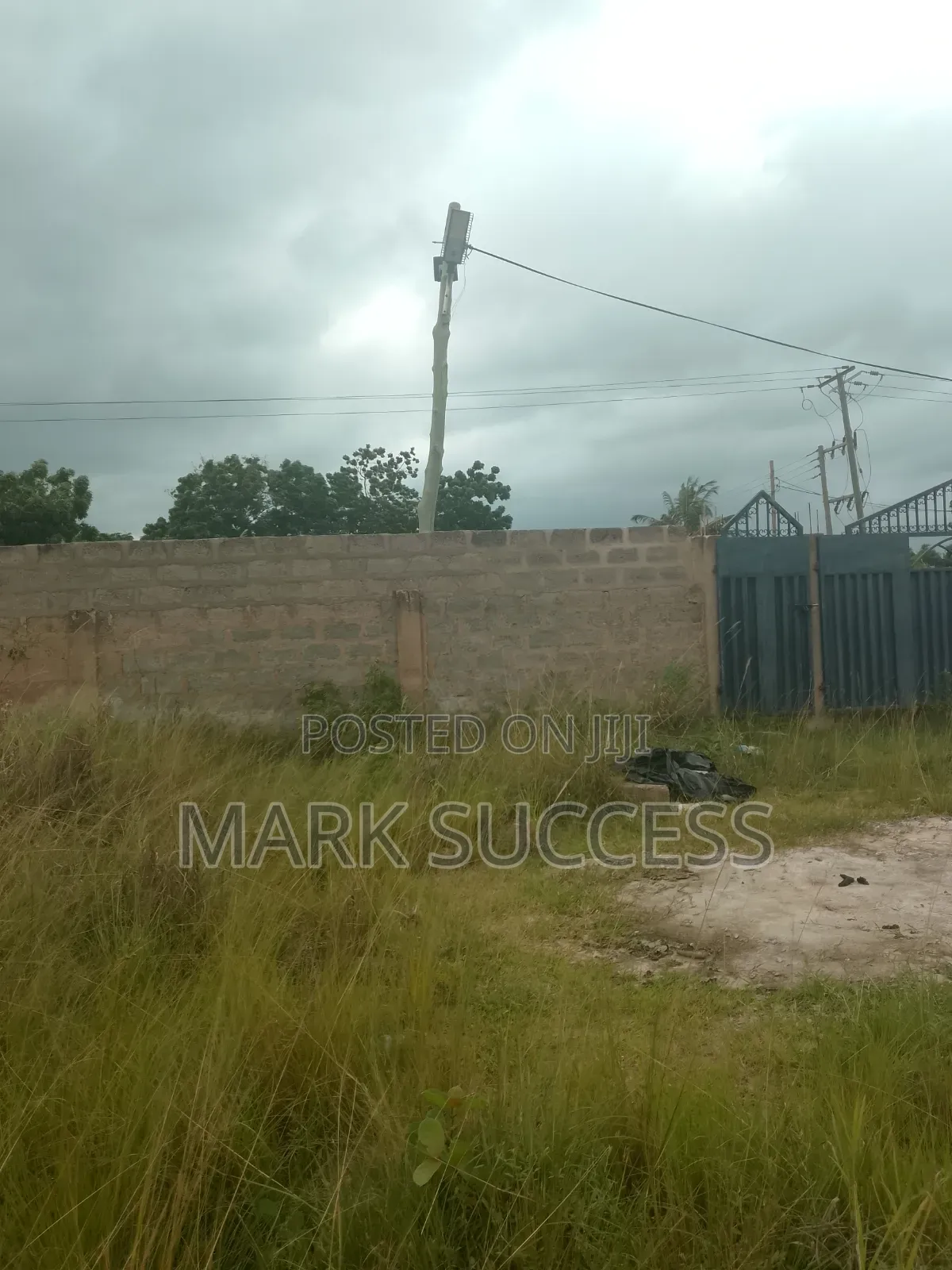 Registered and Titled and Fenced Plots for Sale at Oyibi