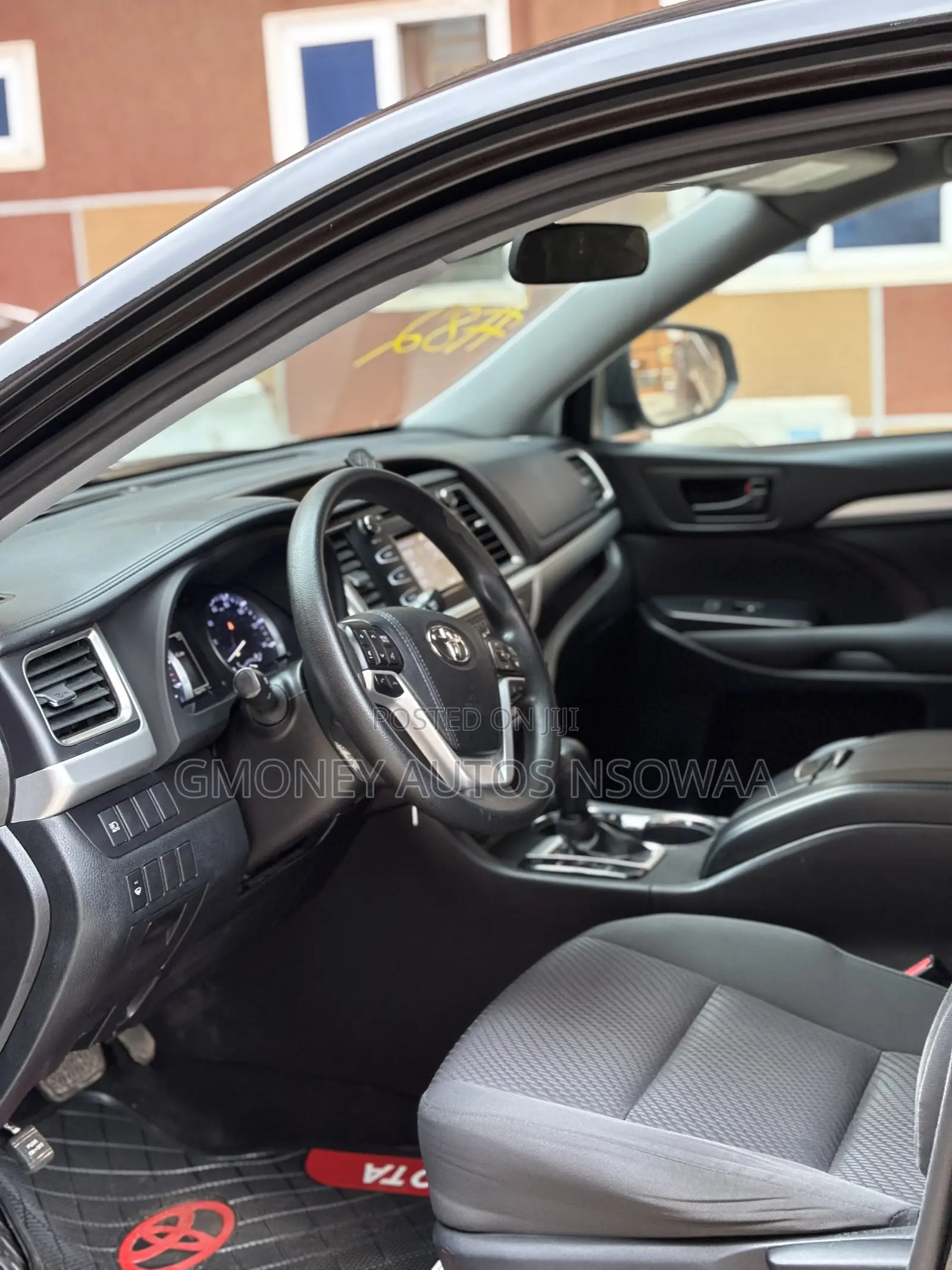 Toyota Highlander LE 4x2 (2.7L 4cyl 6A) 2018 Black