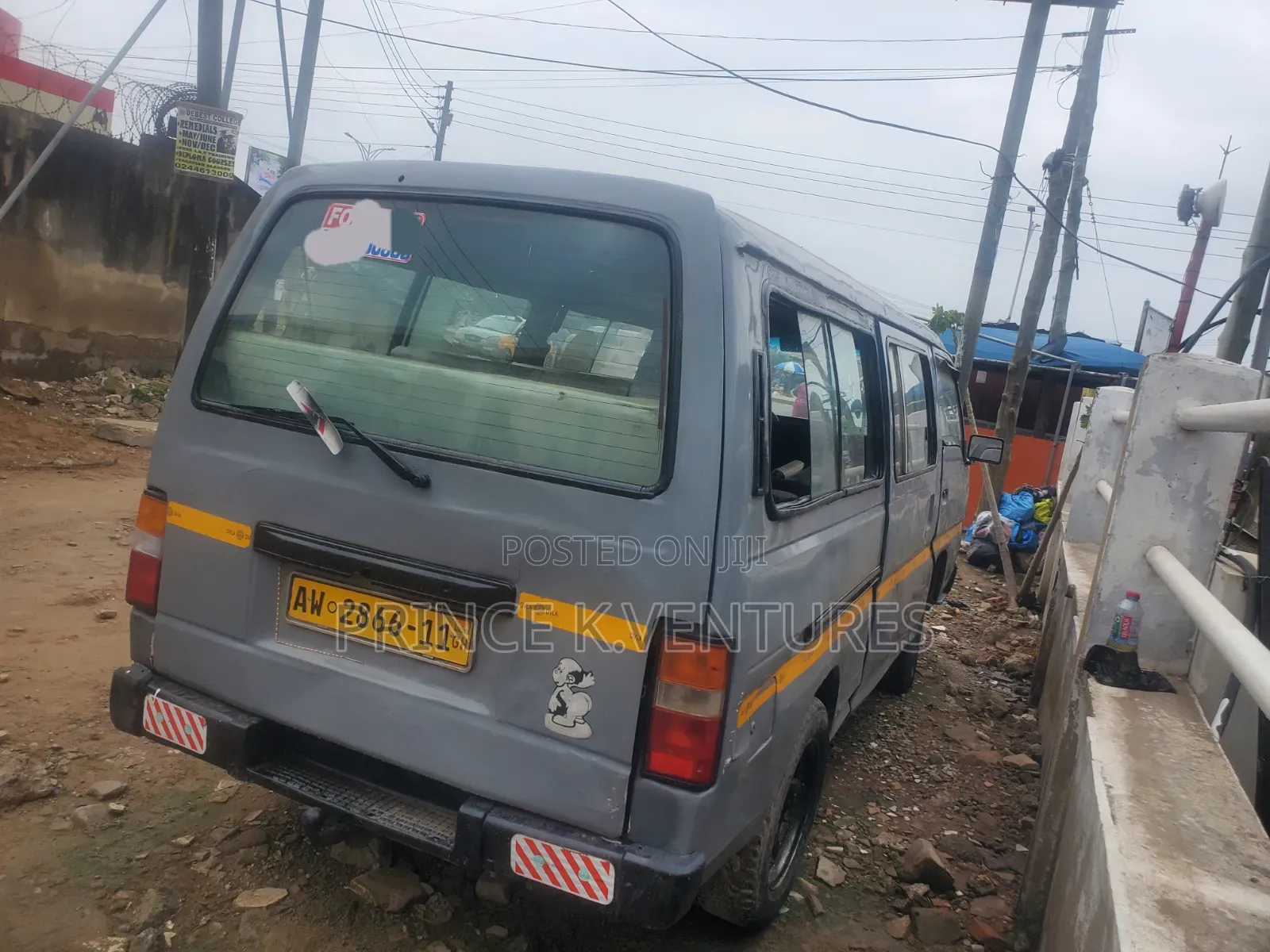 Nissan Caravan (Urvan) 1998 Grey