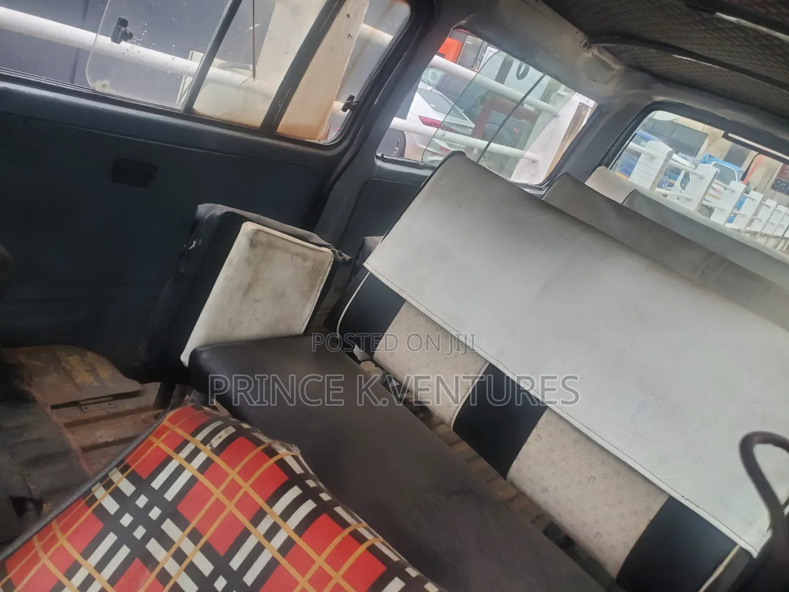 Nissan Caravan (Urvan) 1998 Grey