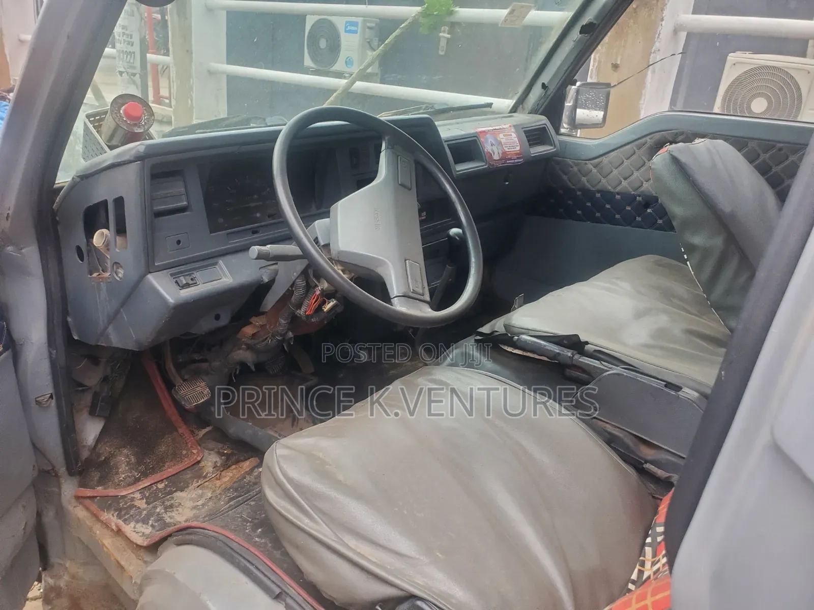Nissan Caravan (Urvan) 1998 Grey
