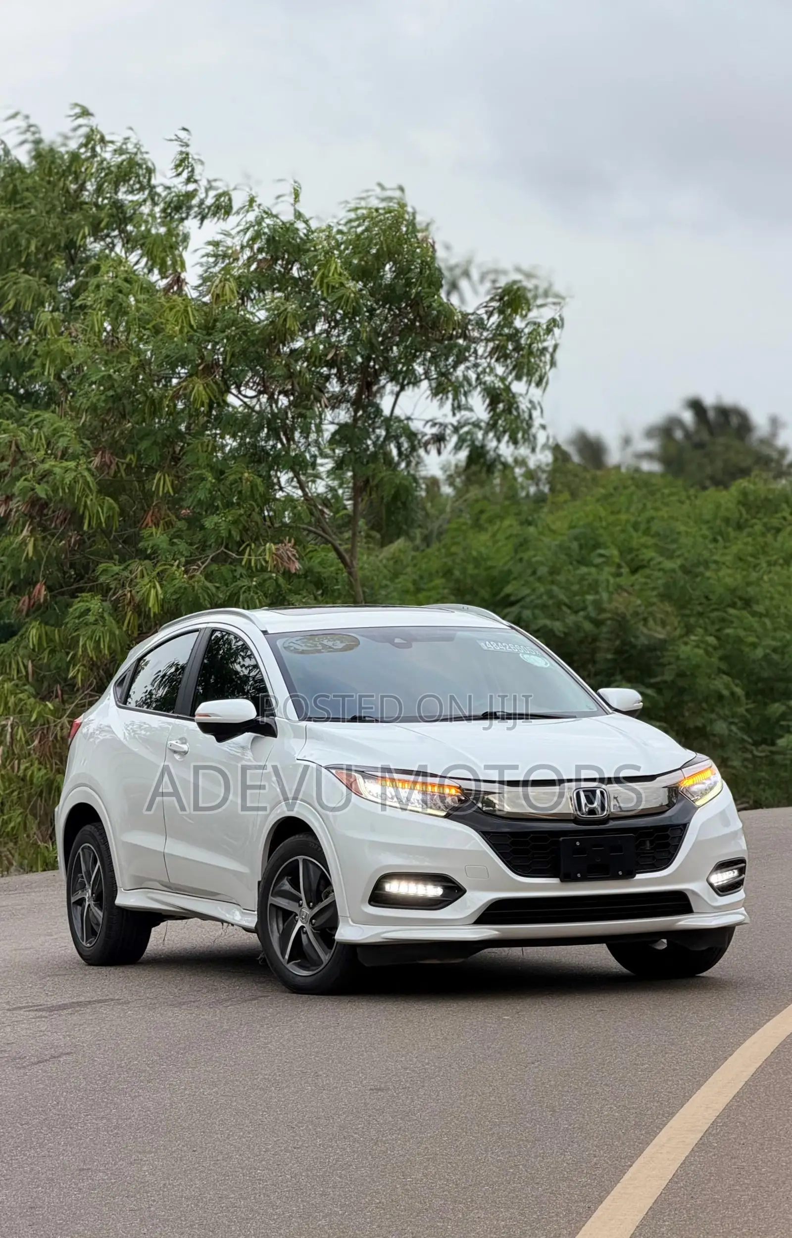 Honda HR-V Touring AWD 2020 White