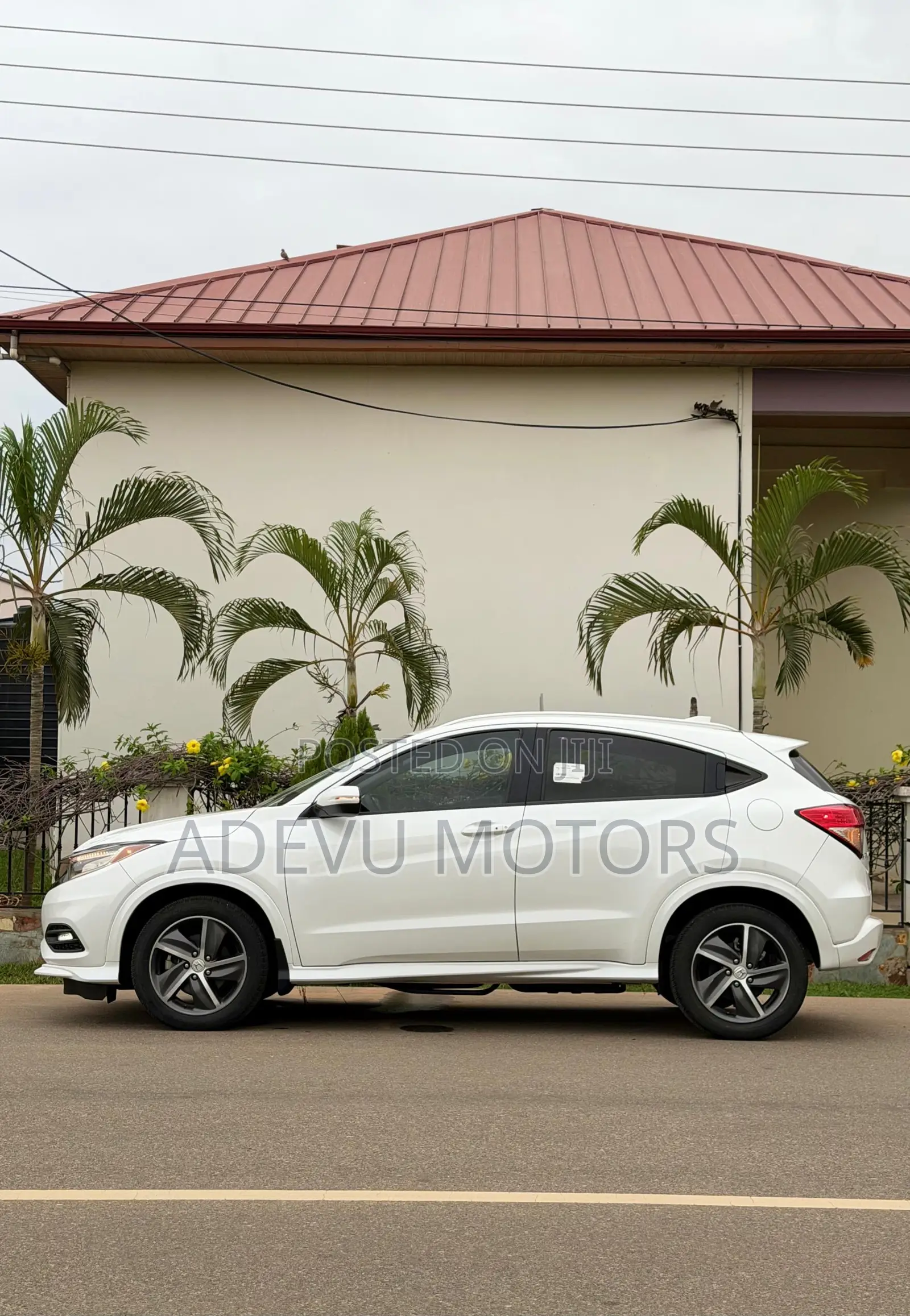 Honda HR-V Touring AWD 2020 White
