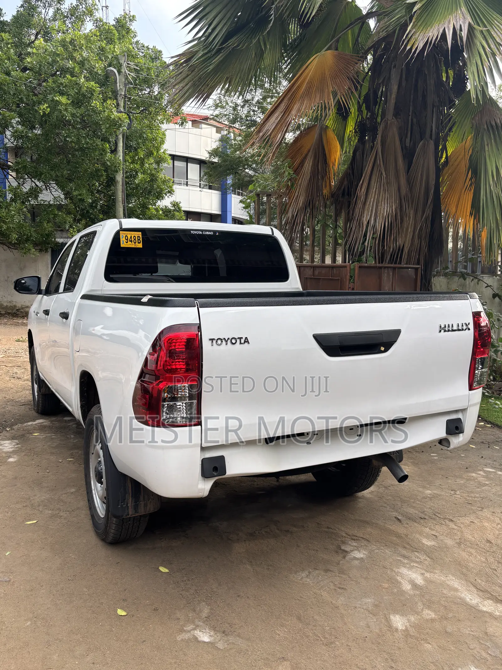 New Toyota Hilux 2025 White