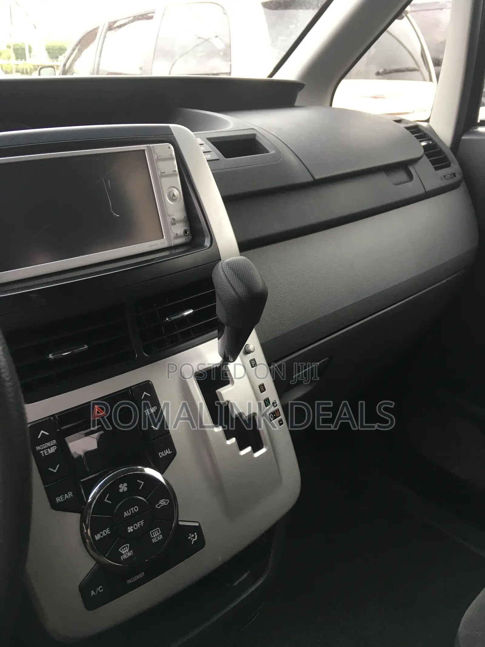 Toyota Voxy 2011 Black