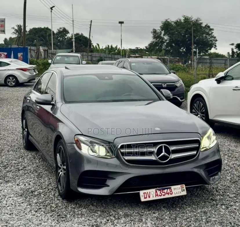 Mercedes-Benz E300 4Matic AWD Sedan (2.0L 4cyl 9A) 2017 Gray