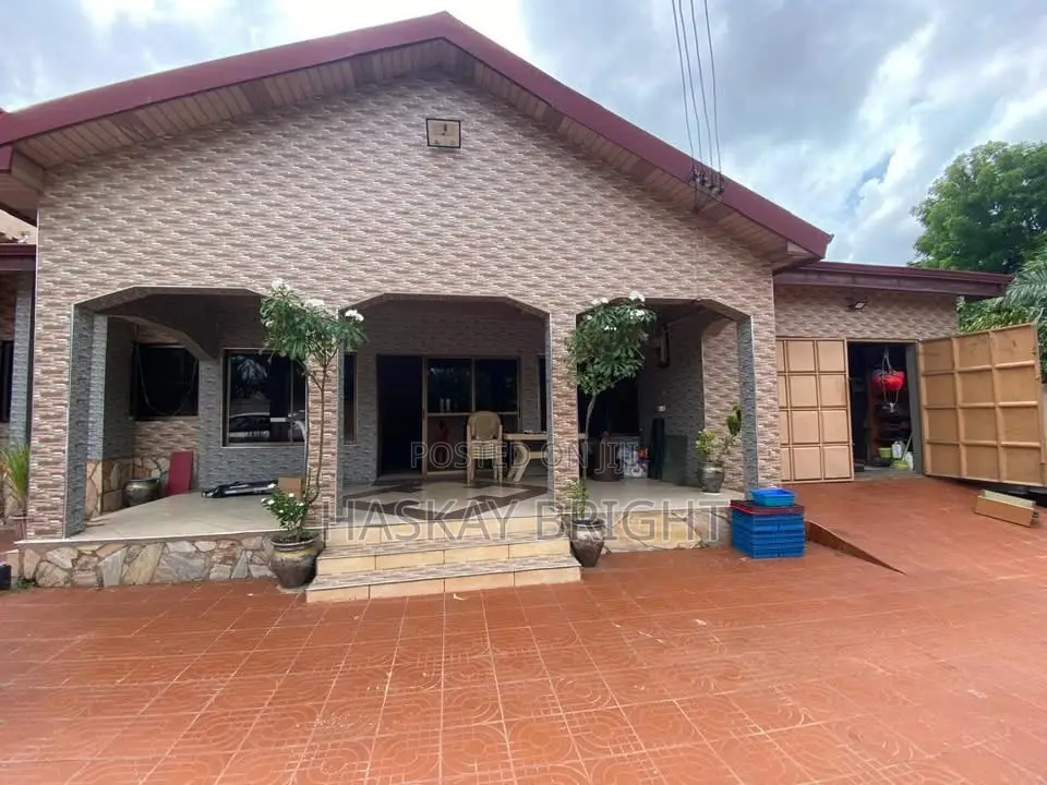 4bdrm House in Achimota for rent
