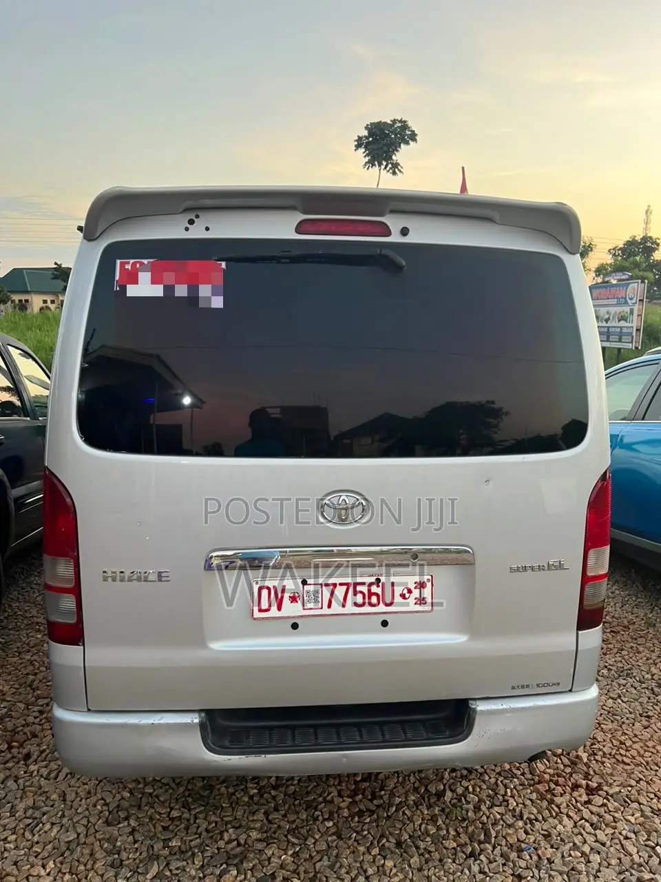 Toyota HiAce 2010 Silver