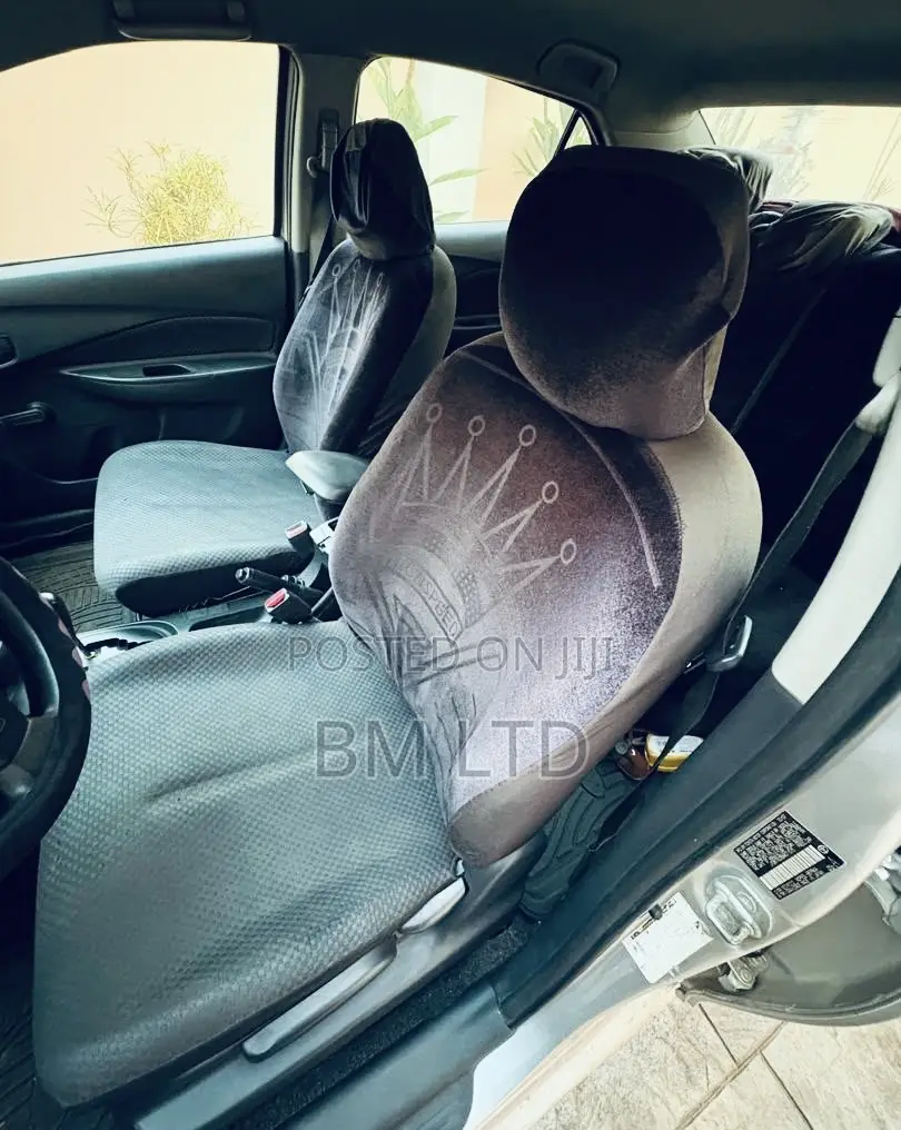 Toyota Yaris 2010 Silver