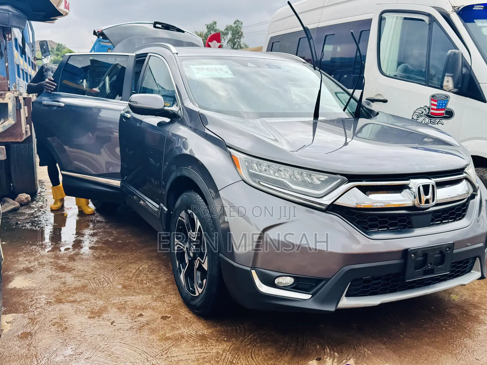 Honda CR-V Touring 4dr SUV AWD (1.5L 4cyl CVT) 2017 Gray
