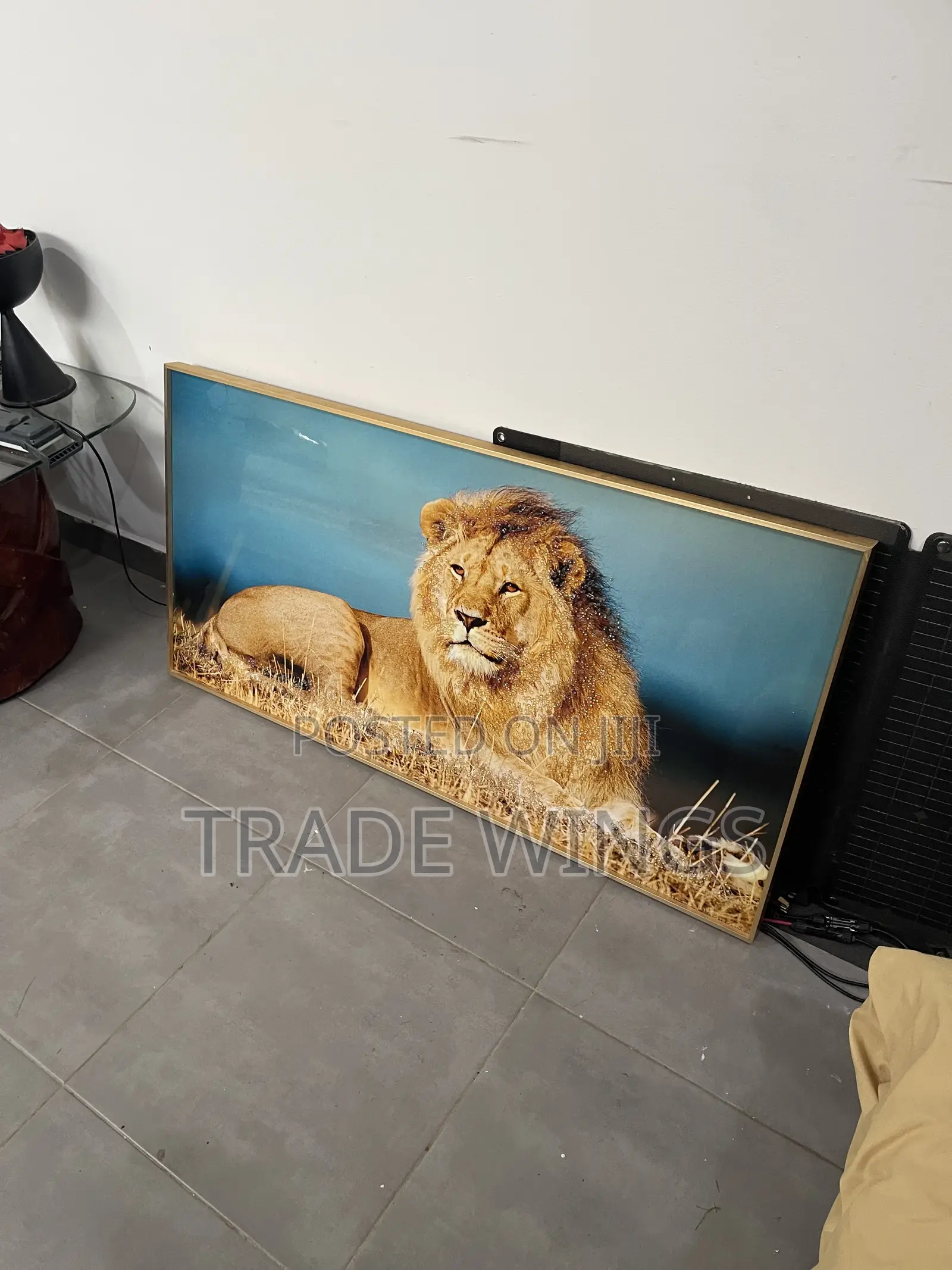 Gold Luxury Wall Fram With Lion