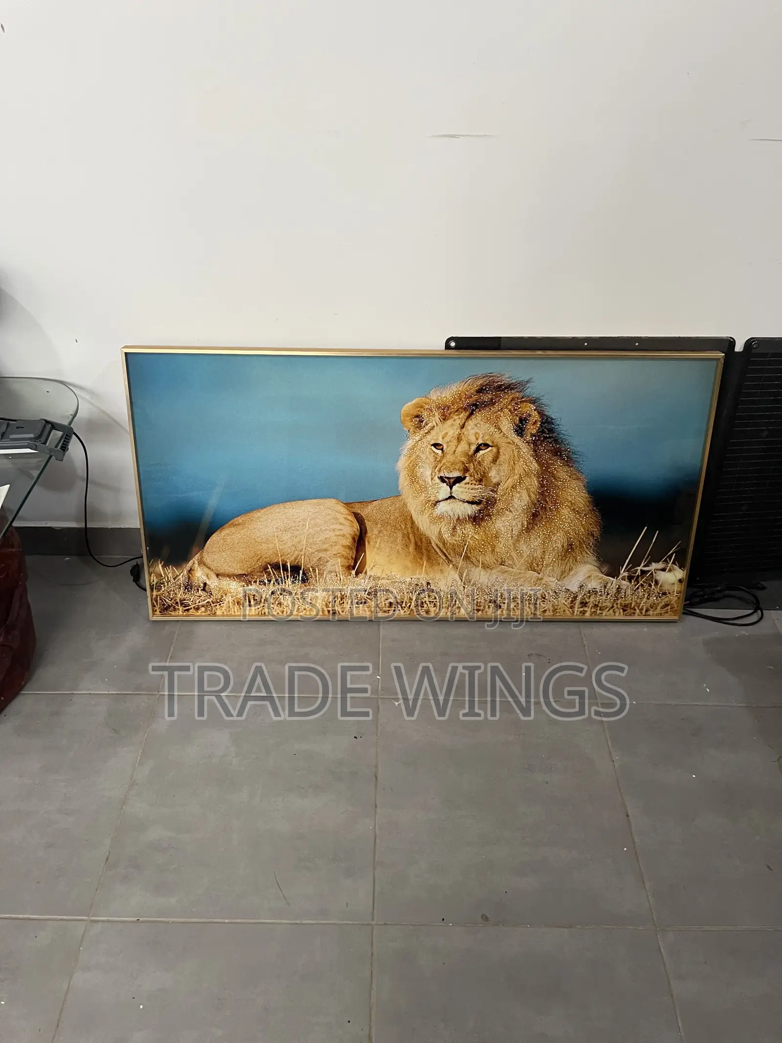 Gold Luxury Wall Fram With Lion