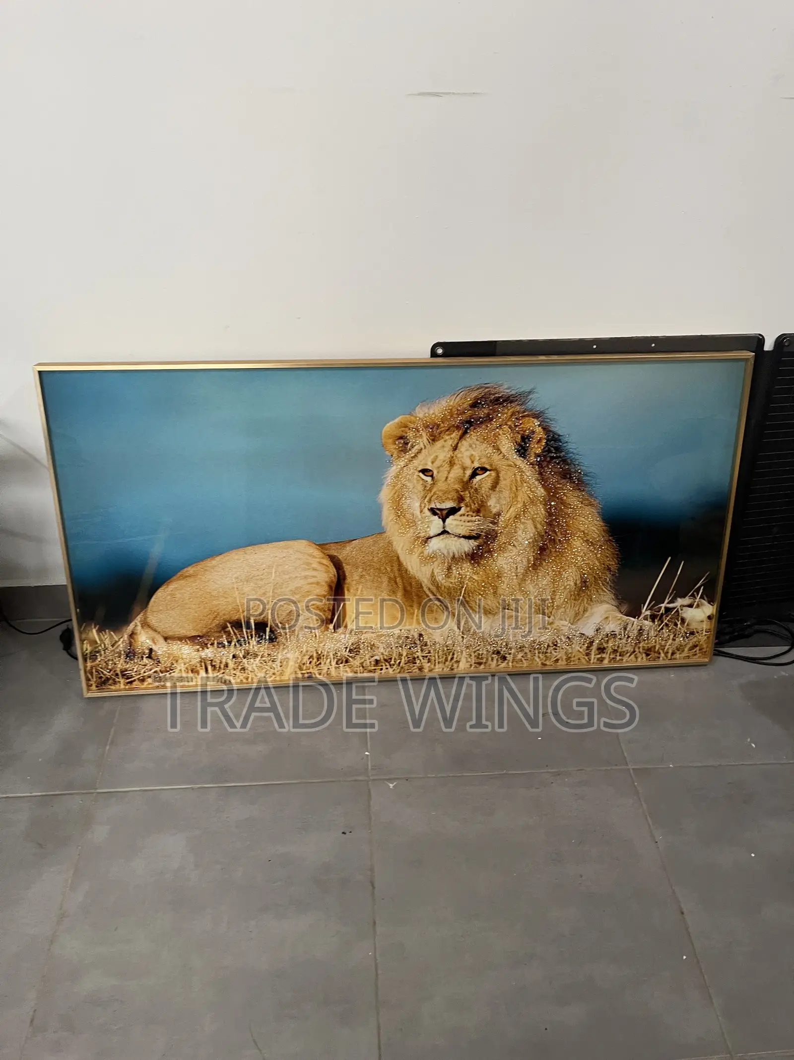 Gold Luxury Wall Fram With Lion