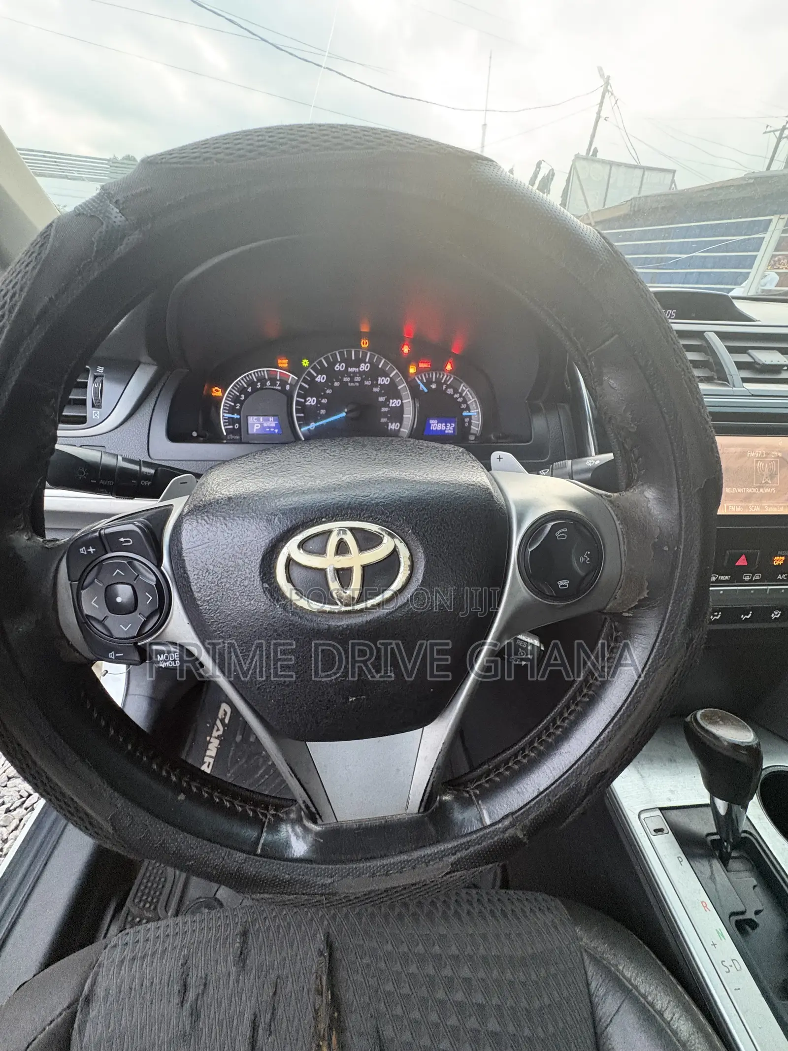 Toyota Camry SE 4dr Sedan (2.5L 4cyl 6A) 2014 White