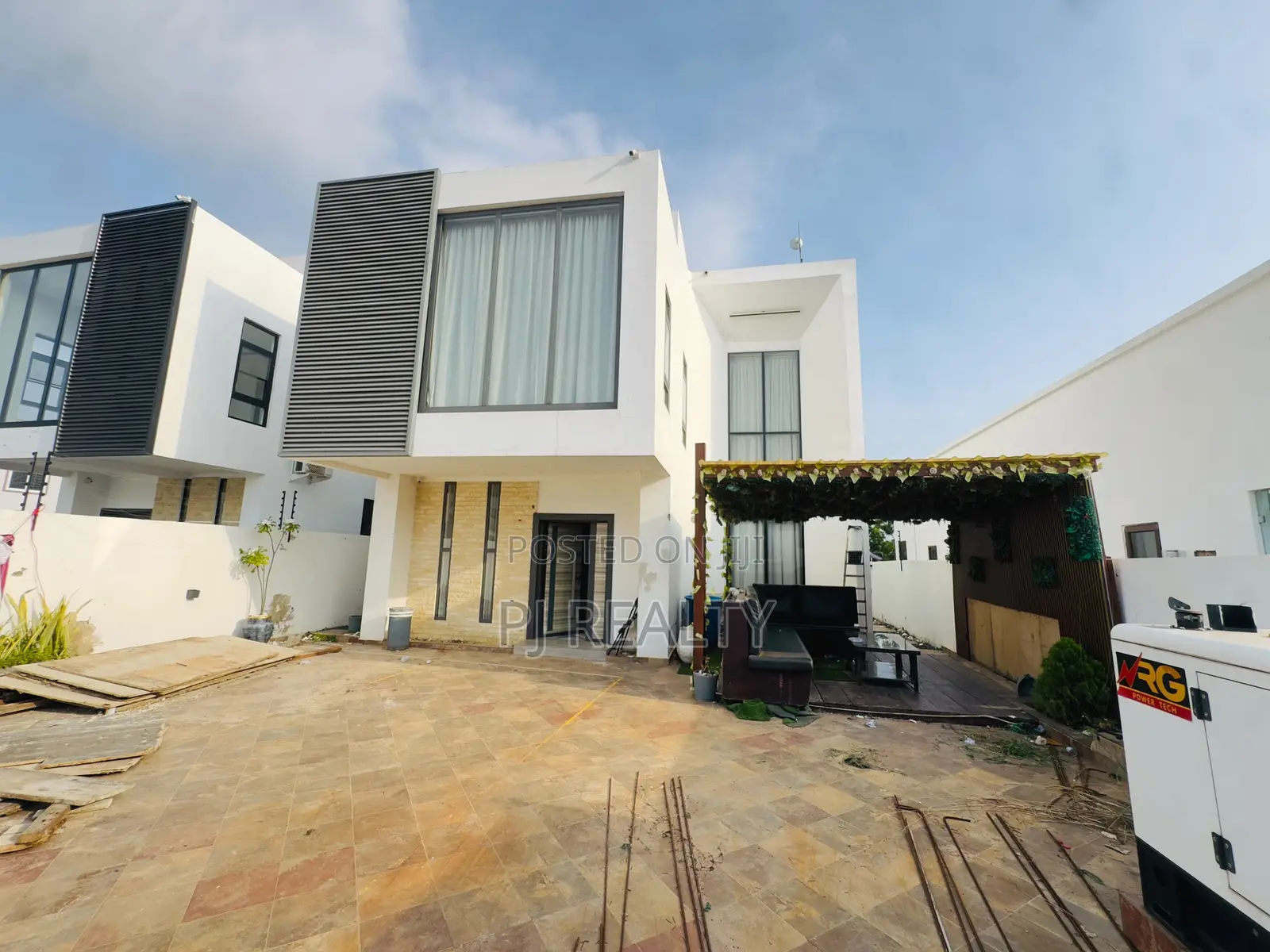 4bdrm House in East Legon for sale