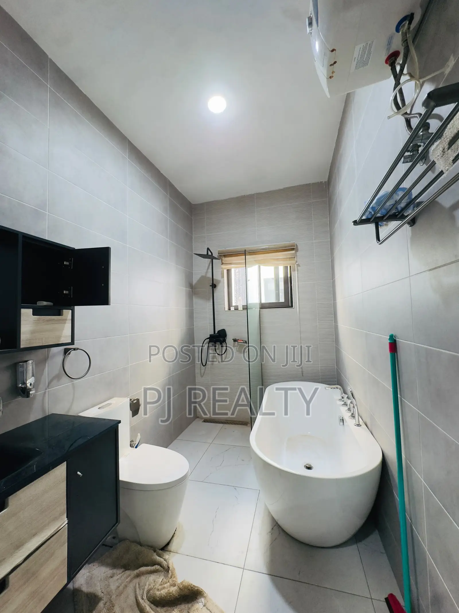 4bdrm House in East Legon for sale