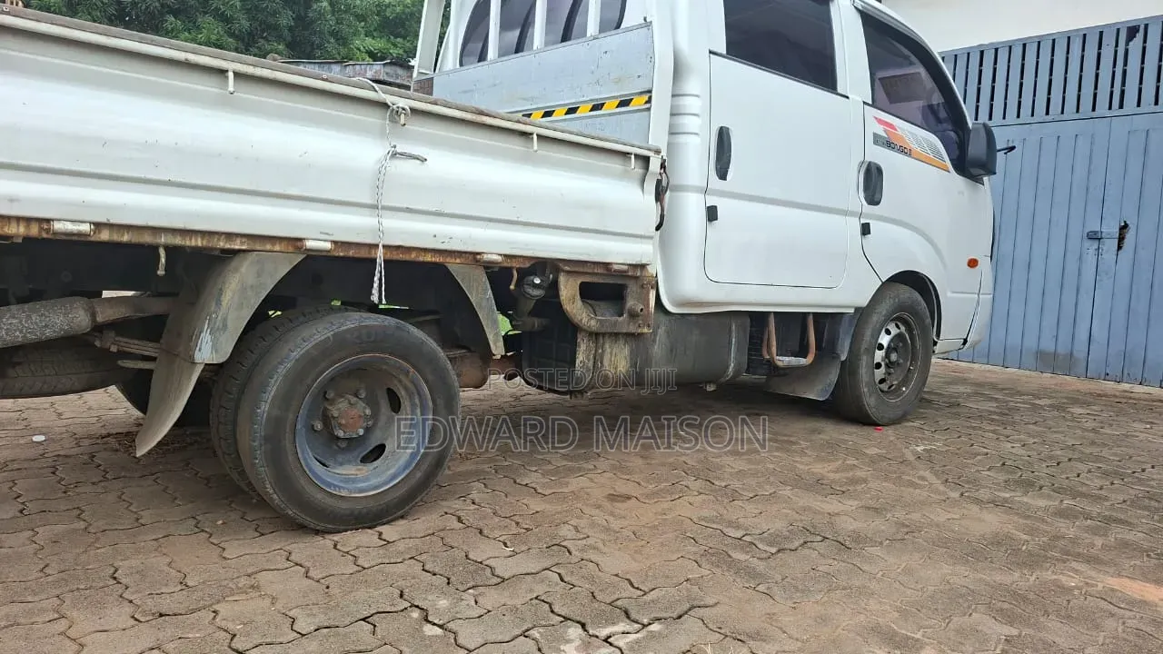 Kia Bongo 2018 White