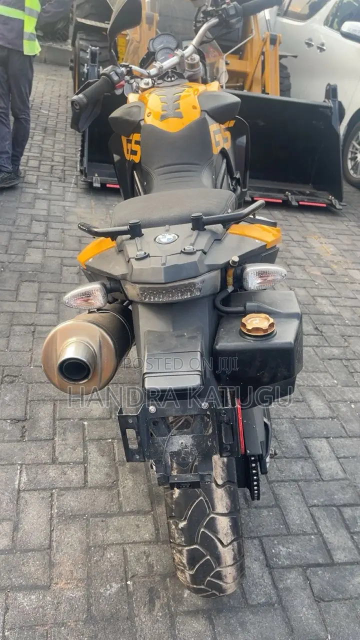 BMW F 800 GS 2016 Yellow