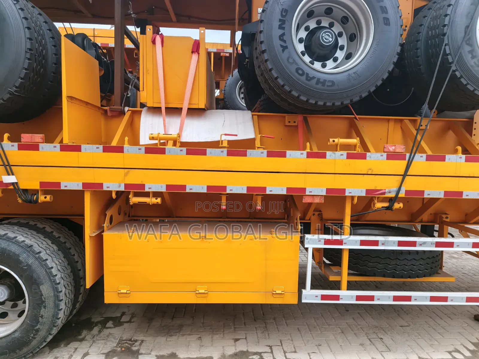 4 Axle and 3 Axle Flatbed Forsale