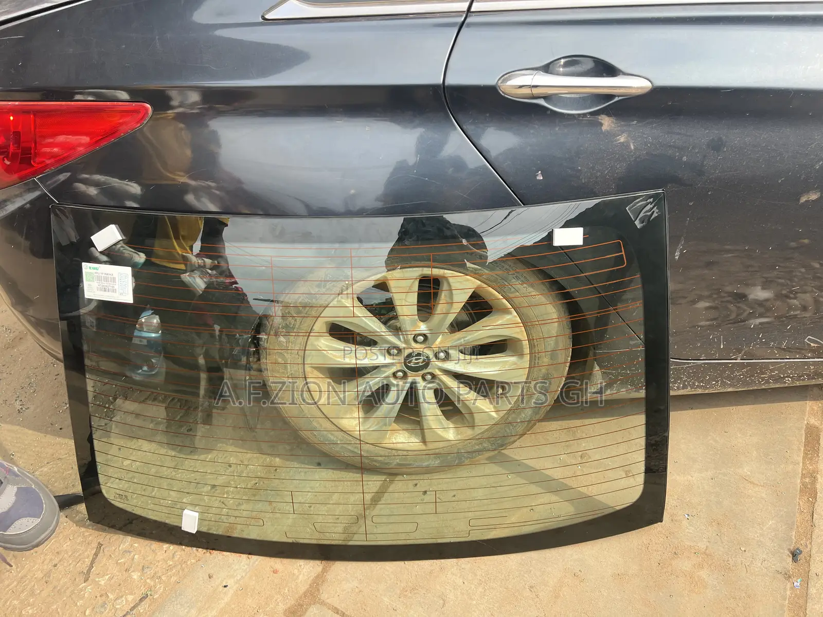Original Back Glass for Hyundai Sonata 2012 and All Types Available